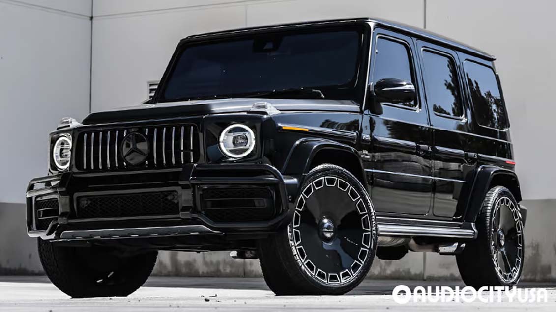 Giovanna Dicotto MB R24 on Mercedes G-class AMG